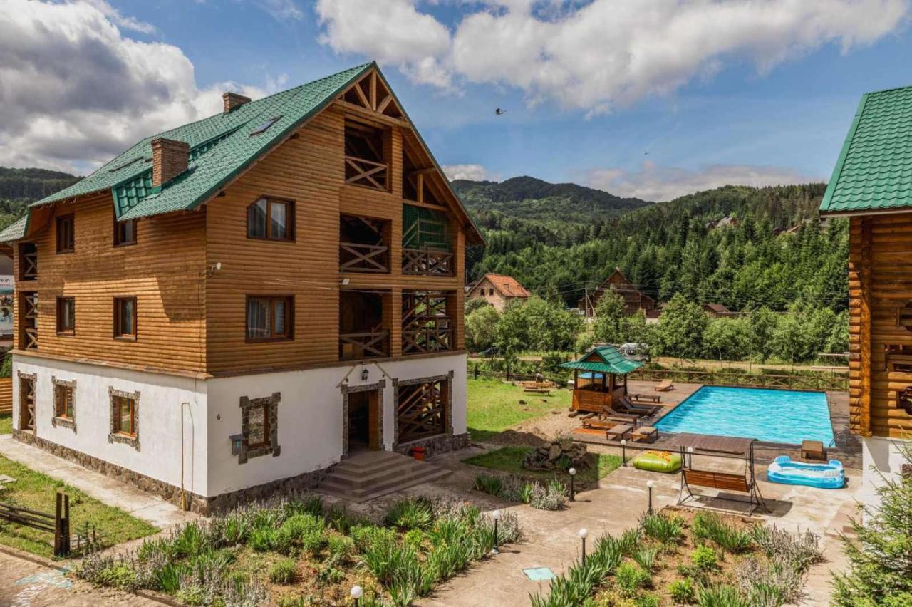 Hotel Edelweiss Carpathians Myhove Extérieur photo