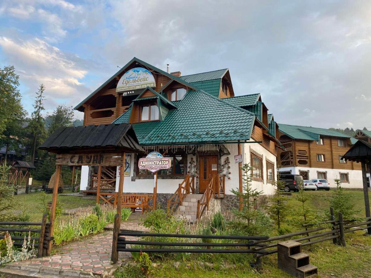 Hotel Edelweiss Carpathians Myhove Extérieur photo