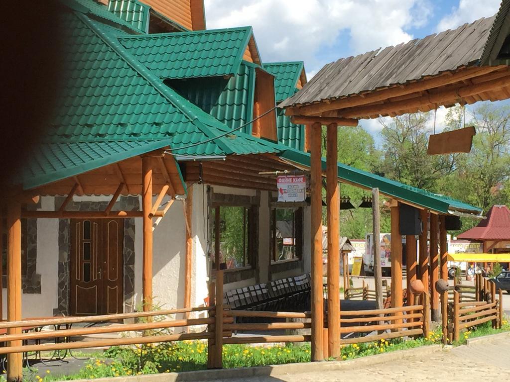 Hotel Edelweiss Carpathians Myhove Extérieur photo