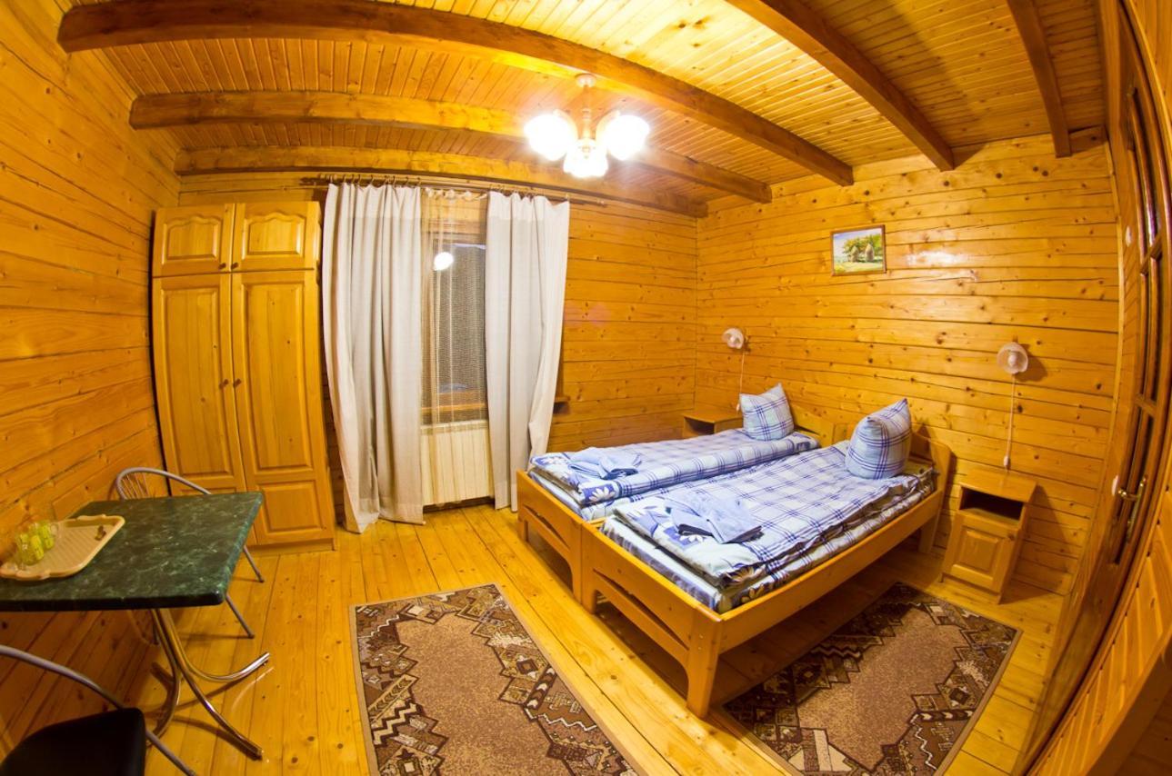 Hotel Edelweiss Carpathians Myhove Extérieur photo