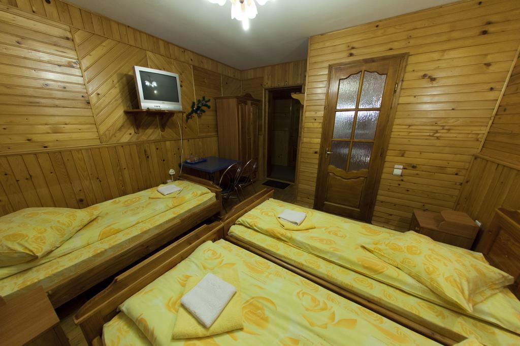 Hotel Edelweiss Carpathians Myhove Extérieur photo