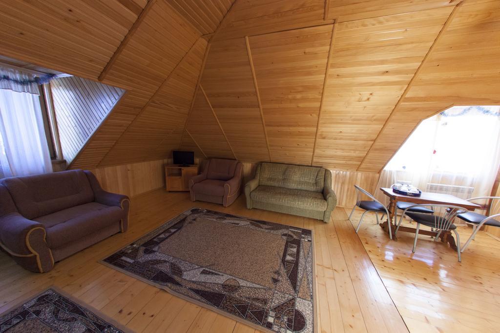 Hotel Edelweiss Carpathians Myhove Extérieur photo